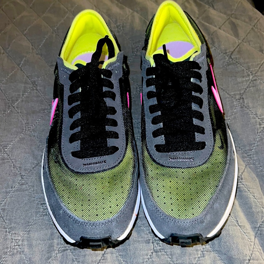 Nike Sneakers!